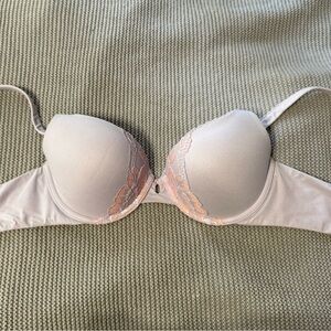 Victoria's Secret Soft Pink Lace Bra